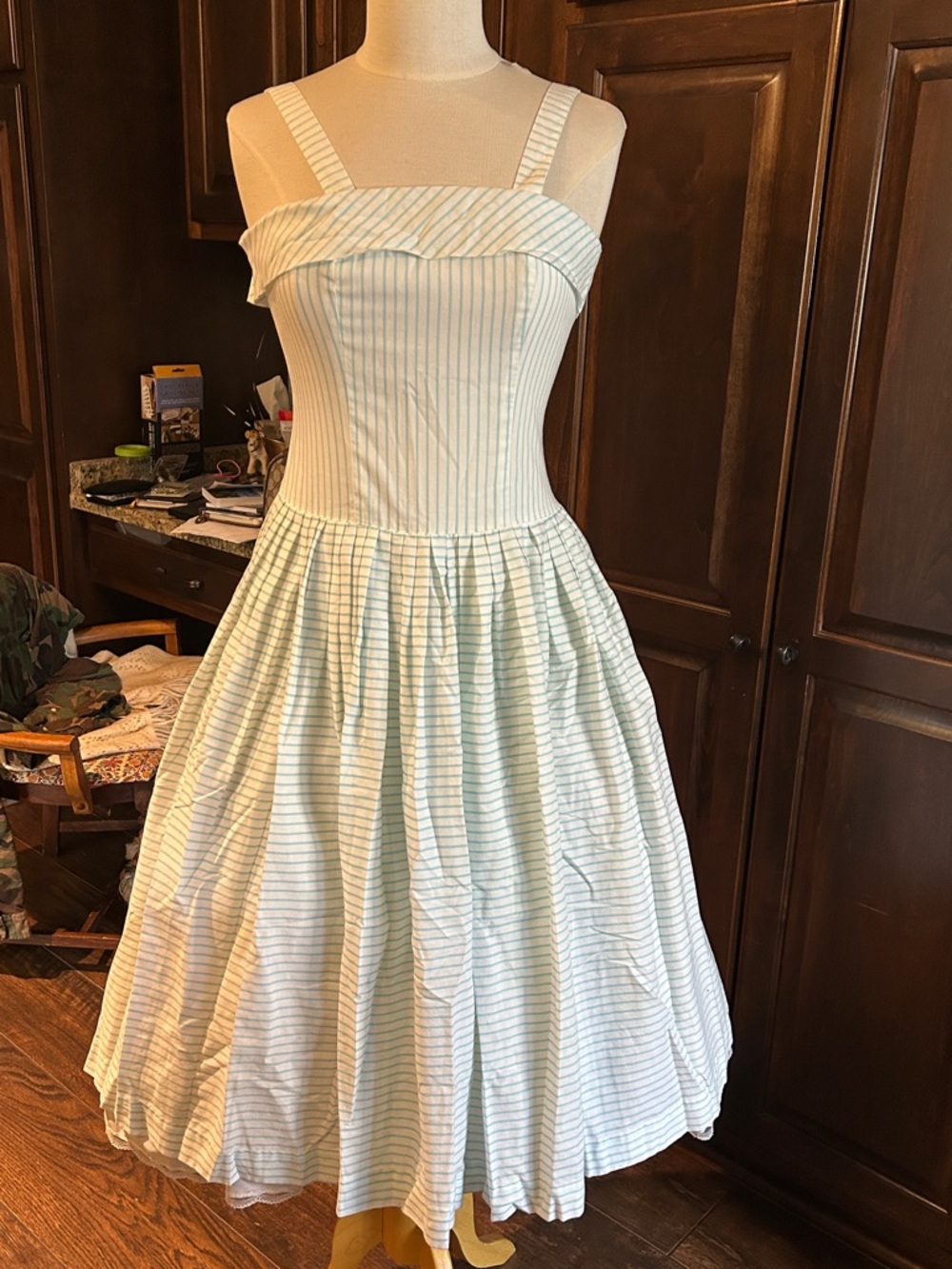 Robbie Bee Sz 2/4 Sleeveless Mint Stripe Fit-and-Flare Dress 1980’s w Crinoline